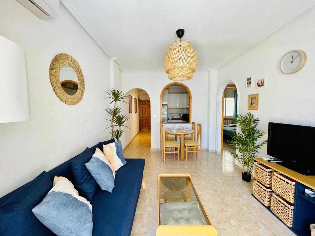 El Papagayo Apartment 2 Mins Walking To The Beach Torrevieja Exterior photo