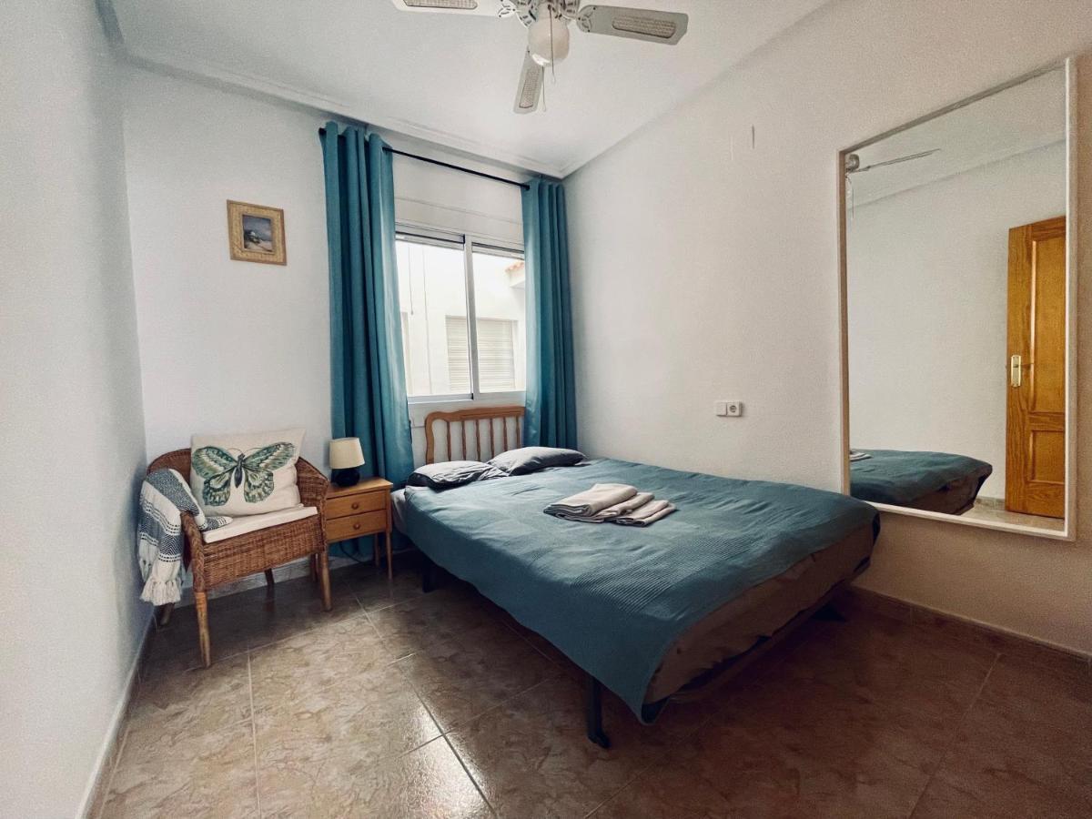 El Papagayo Apartment 2 Mins Walking To The Beach Torrevieja Exterior photo