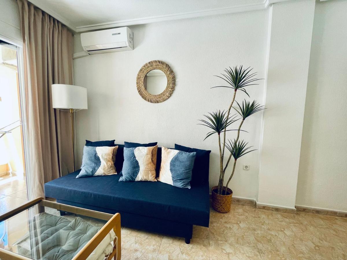 El Papagayo Apartment 2 Mins Walking To The Beach Torrevieja Exterior photo