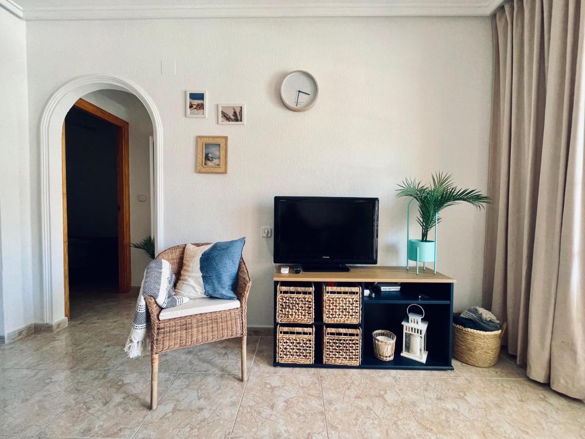 El Papagayo Apartment 2 Mins Walking To The Beach Torrevieja Exterior photo